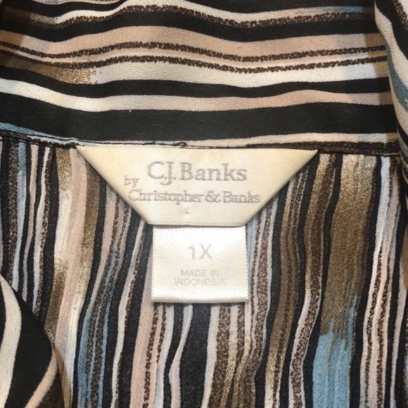 C.J. BANKS by Christopher & Banks Stylish Flutter Sleeve Blouse Size 1X - Picture 5 of 7